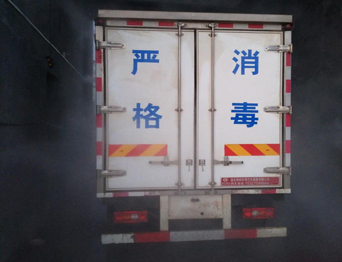 無(wú)害化收集車(chē)在消毒室消毒
